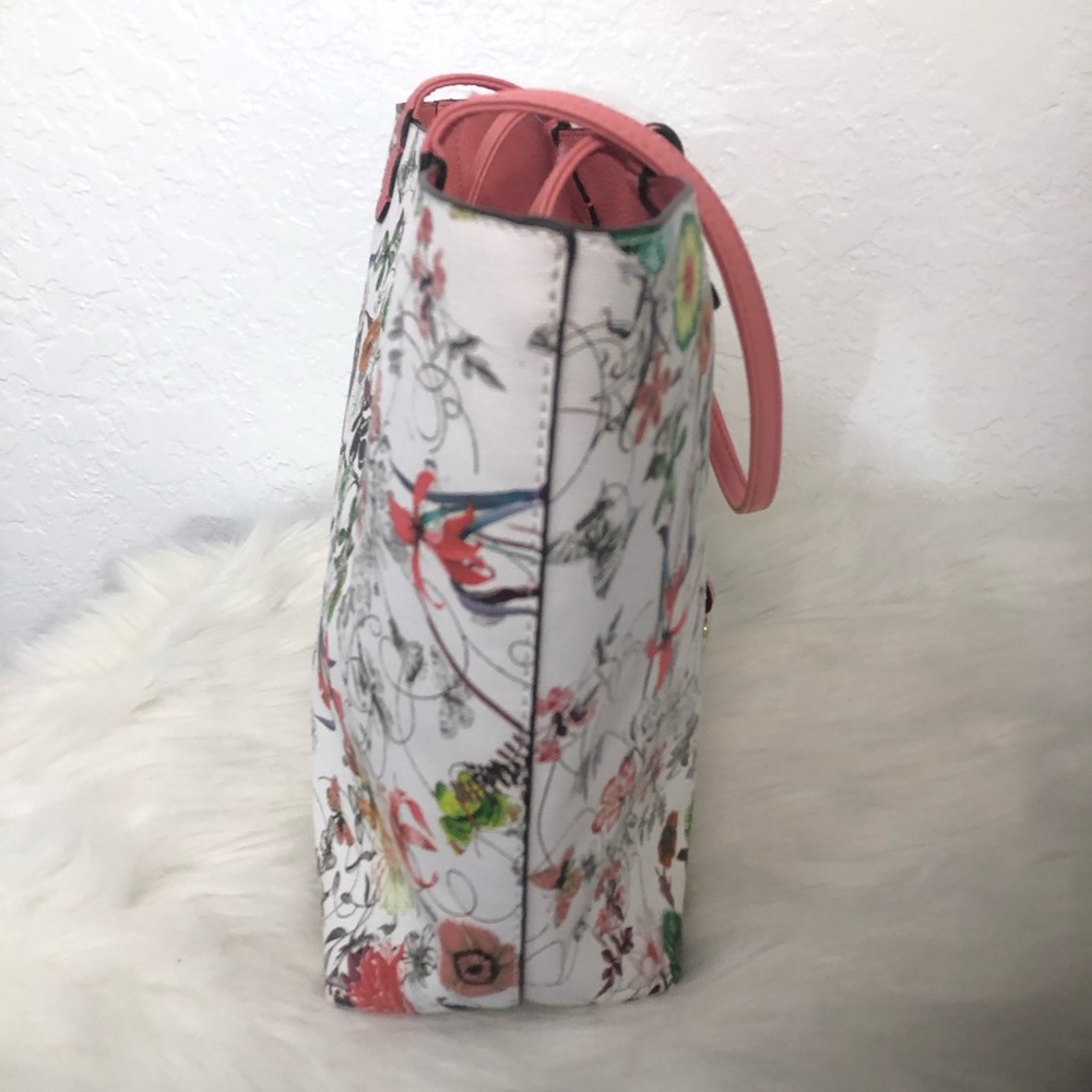 Purse - Picture 3 of 12